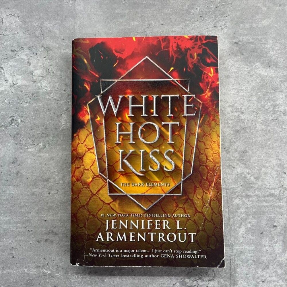 White Hot Kiss by Jennifer L. Armentrout The Dark Elements Book Bestseller